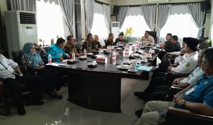 dialog pengurus fPK Riau dengan bupati kuansing